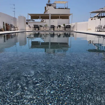 Azalea Deluxe アパート *