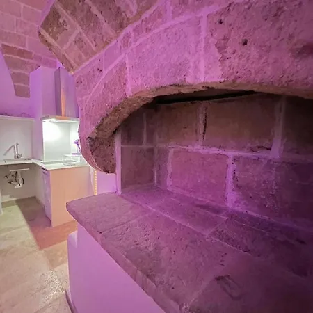 Azalea Deluxe Apartment Sannicola