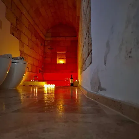 Azalea Deluxe アパート