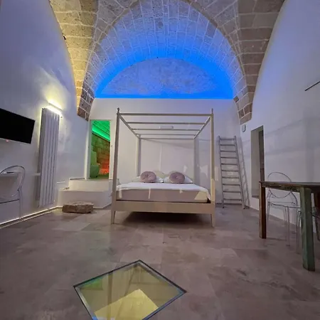 Azalea Deluxe アパート